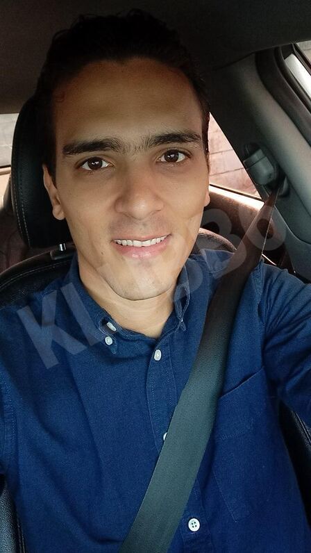 CarlosR6011874