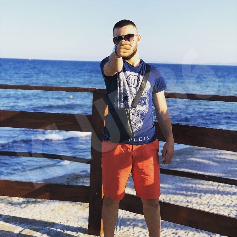 Svenis1825972489