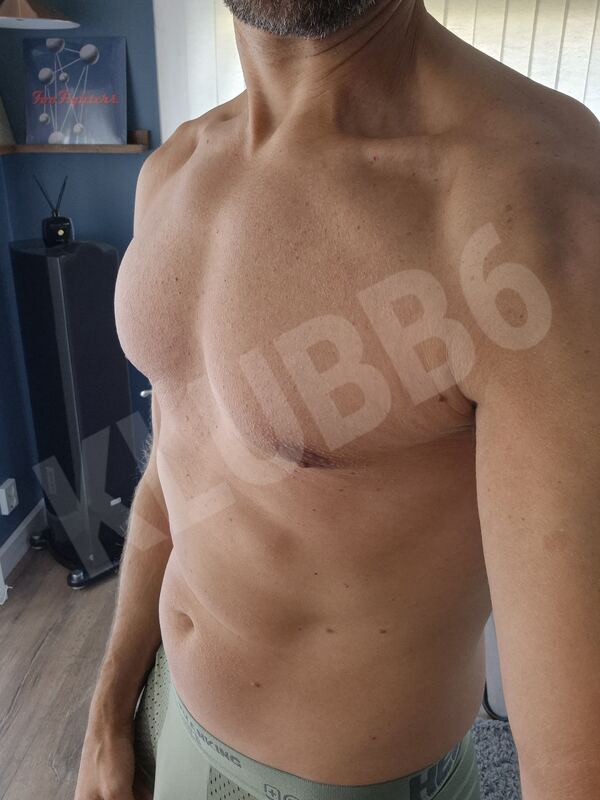 HotMomandDad5984156