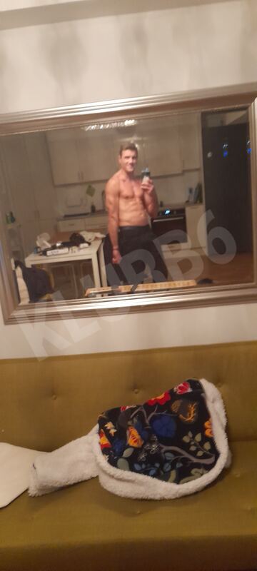 Kole225961880