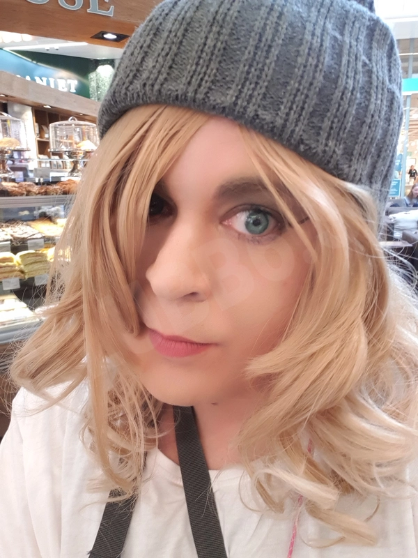 Angela843958810