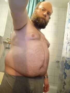 Daniel R