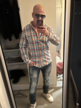 MR . D