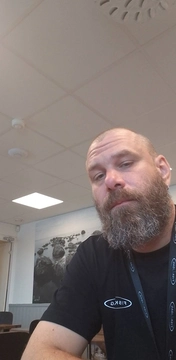 Robbanboras80